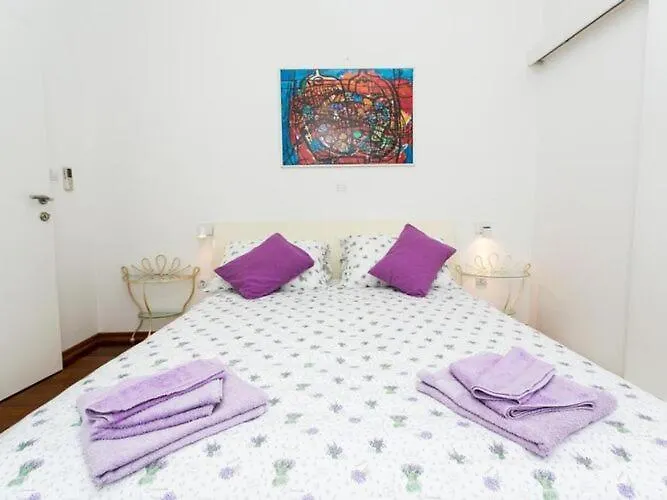 Appartamento Marini Dvori - Two-bedroom With Terrace *