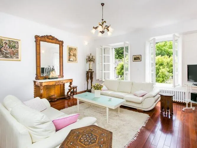 Appartamento Marini Dvori - Two-bedroom With Terrace *