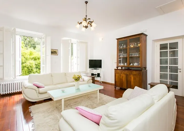 Marini Dvori - Two-bedroom With Terrace Appartamento Ragusa