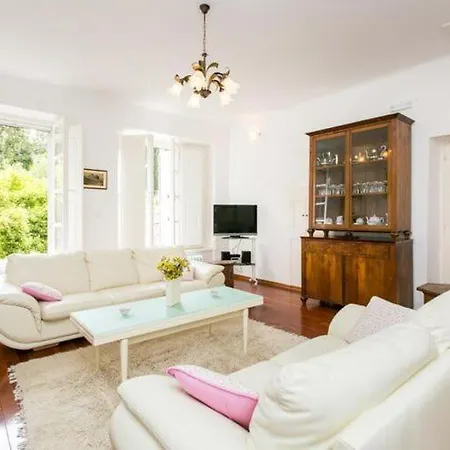 דירה Marini Dvori - Two-bedroom With Terrace *
